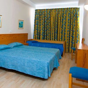 Planet Blue Hotel